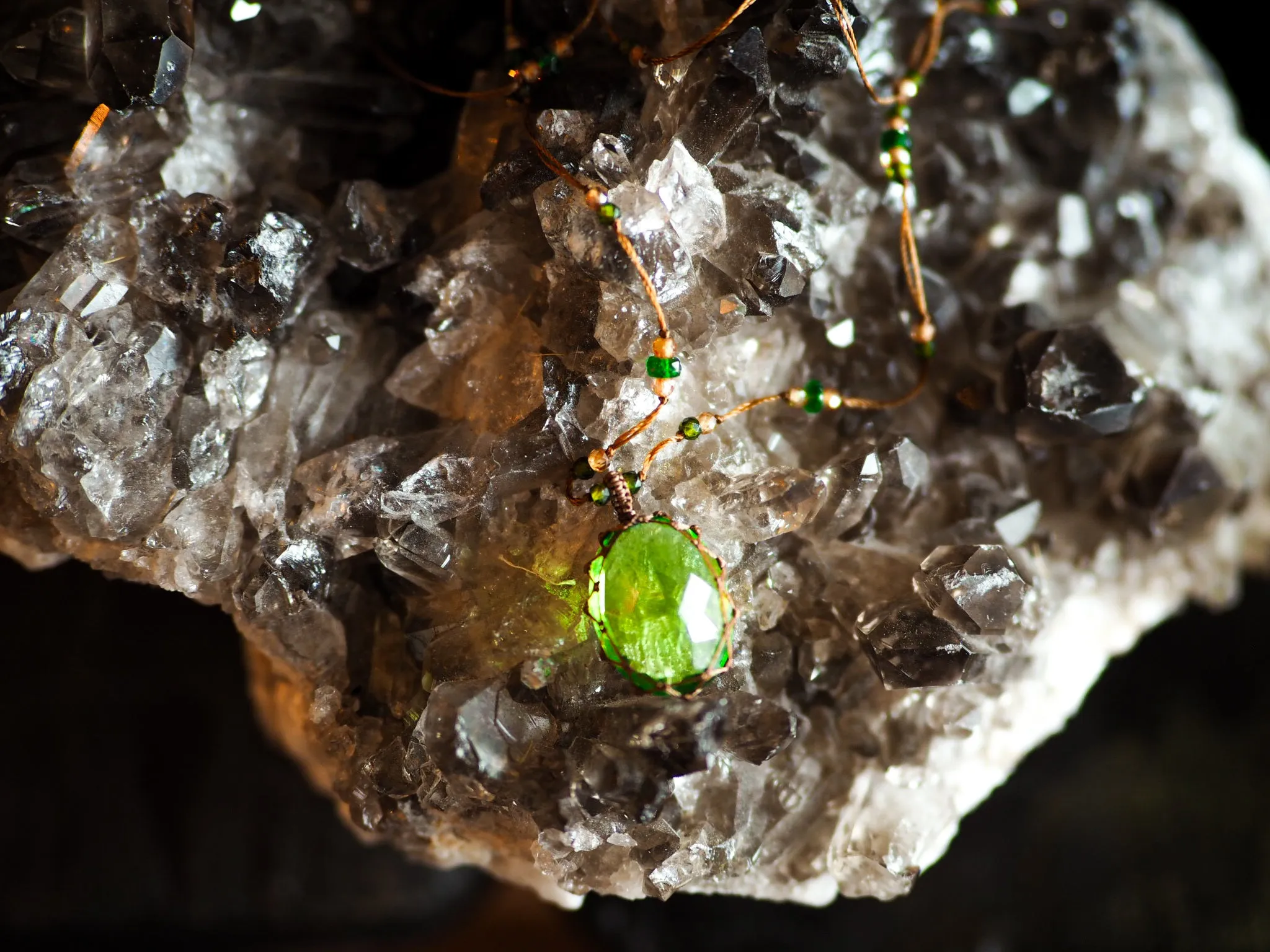 Short Tibetan necklace - Peridot